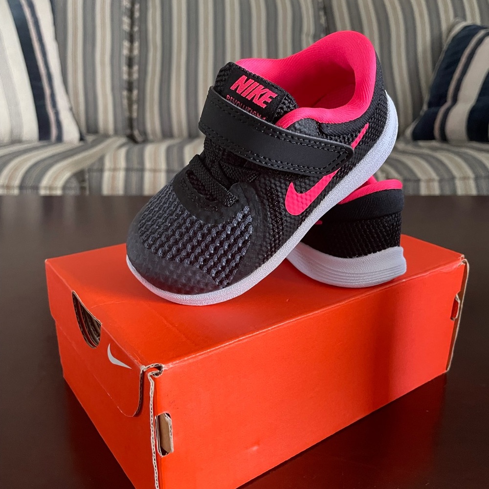 Toddler Nike shoes